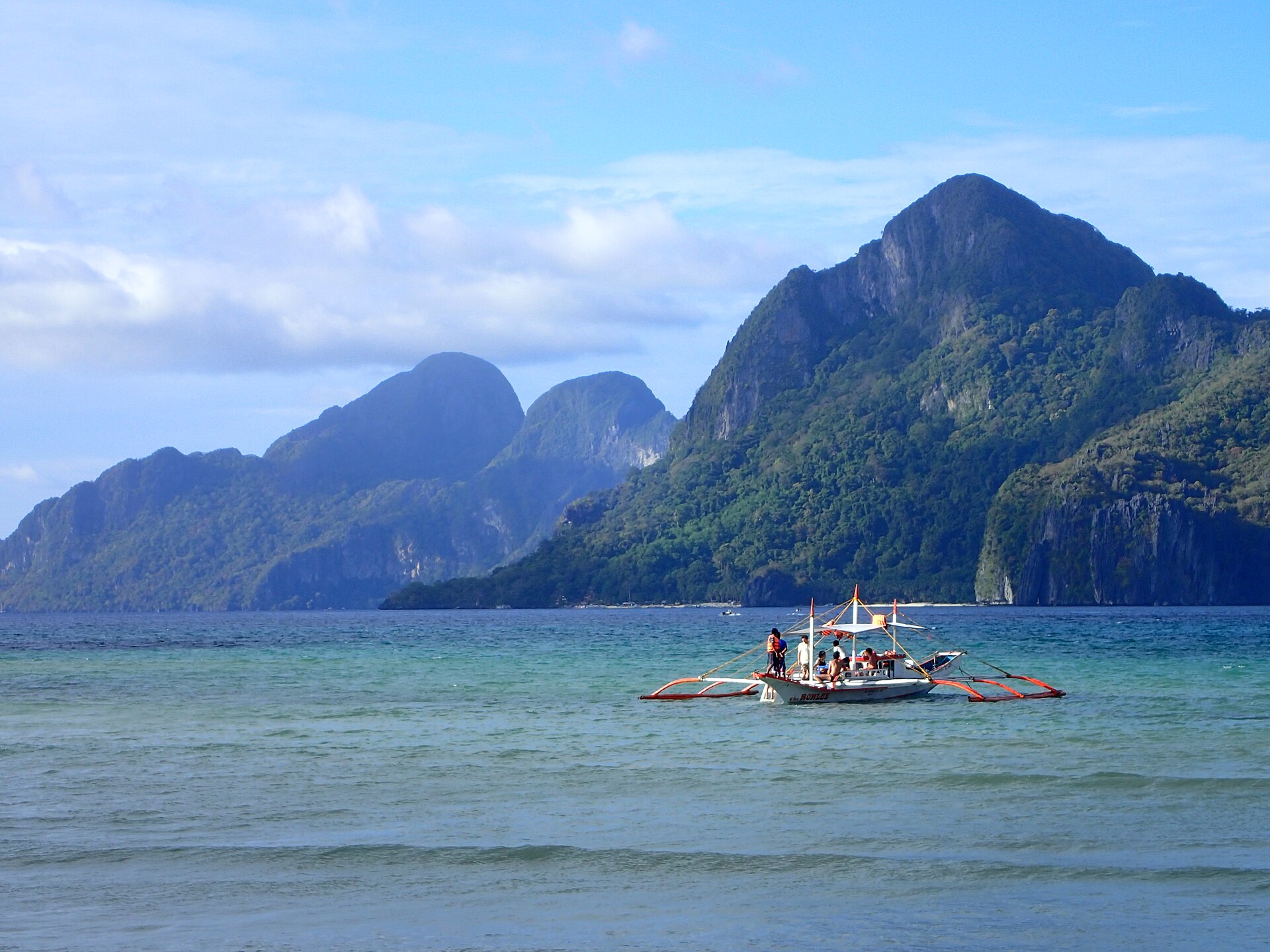 엘니도 바쿠이트 만 전경