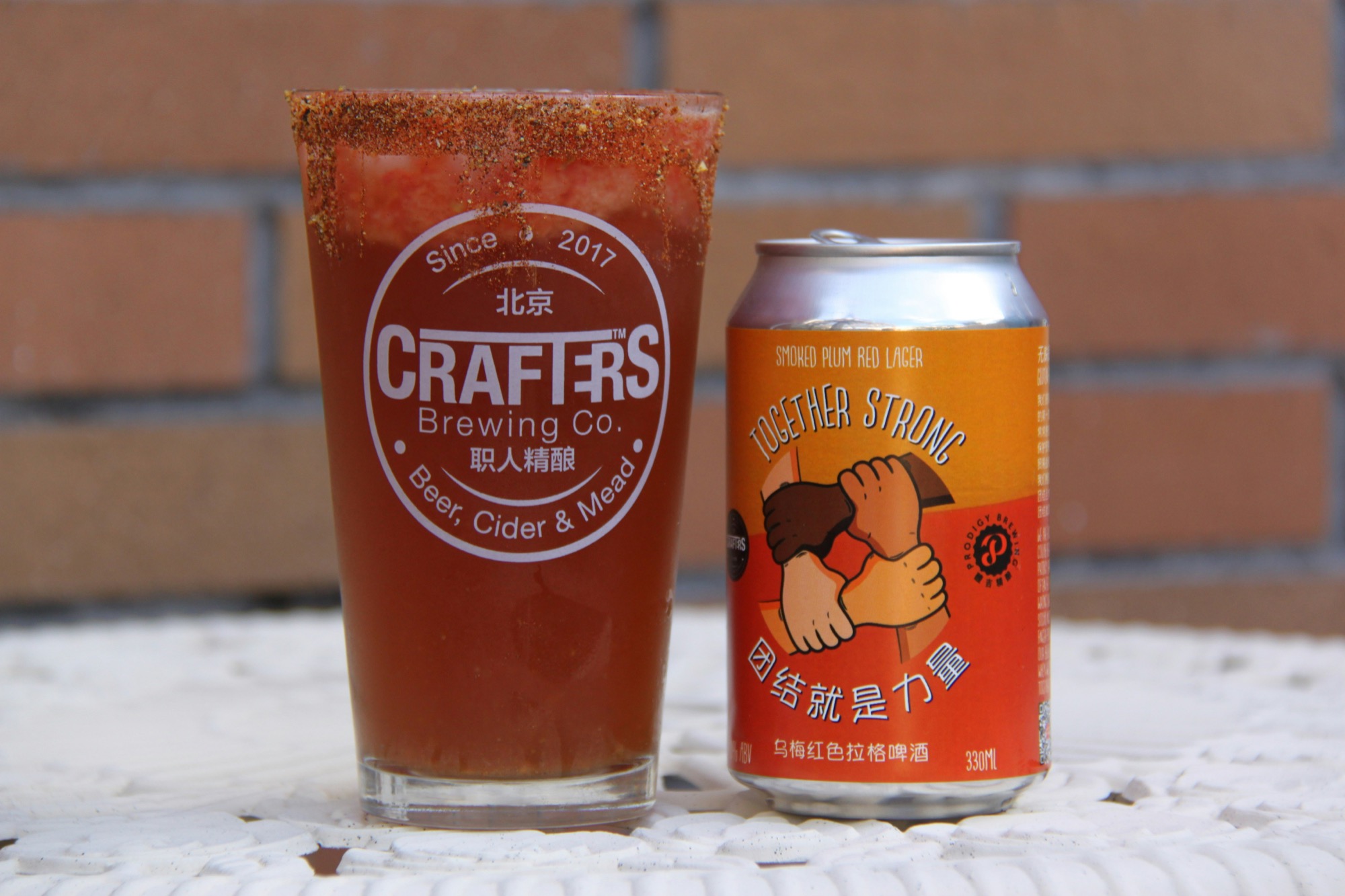 Craft beer can + glass (photo)