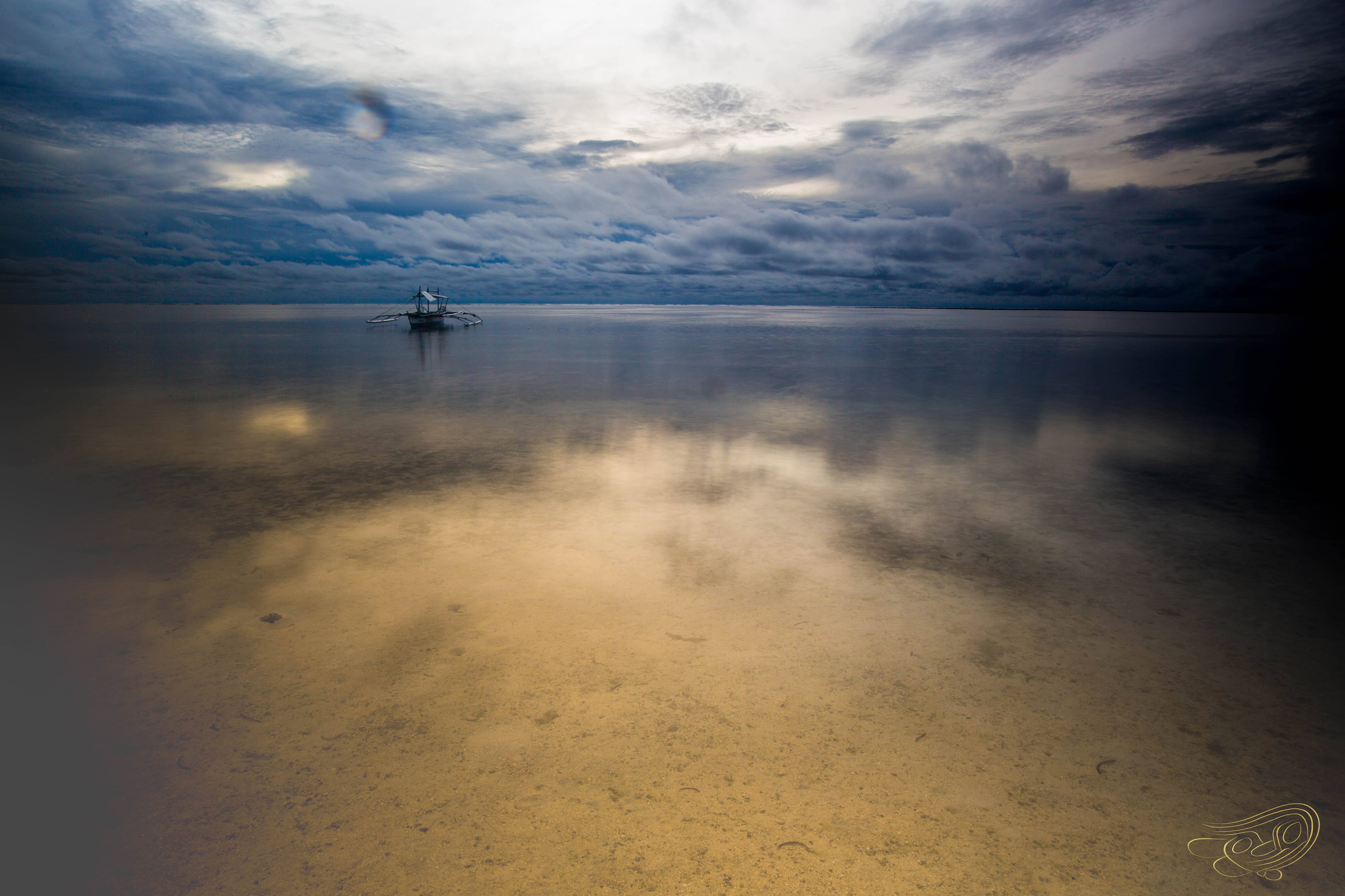 시아르가오의 바다와 파도 (서핑 천국 느낌)